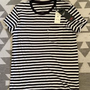 NWT LEVIS TEE